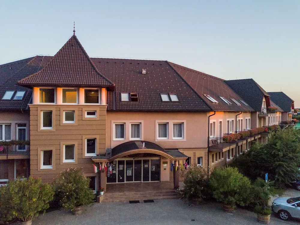 Granada Conference, Wellness & Sport Hotel