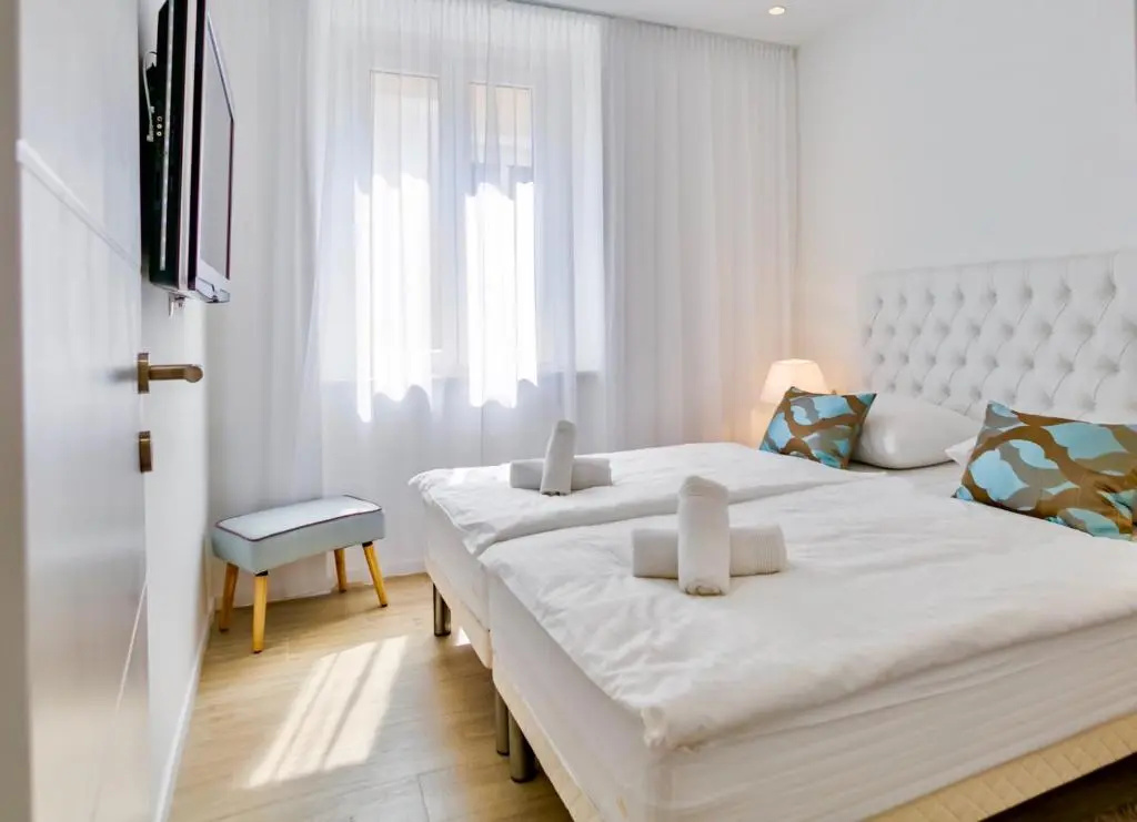1 Bedroom Premium Apartment with balcony and with sea view