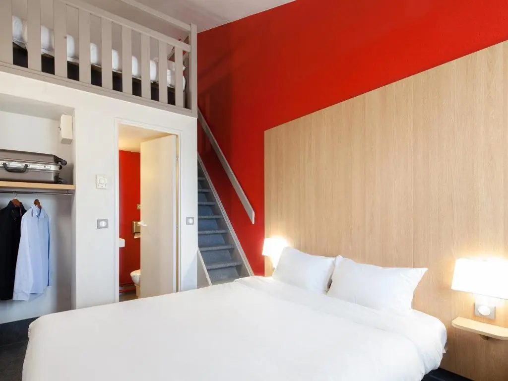 Quadruple room