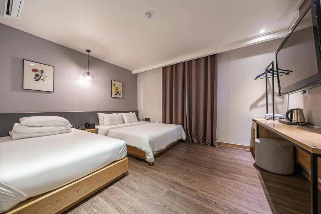 Standard Double room (twin beds)
