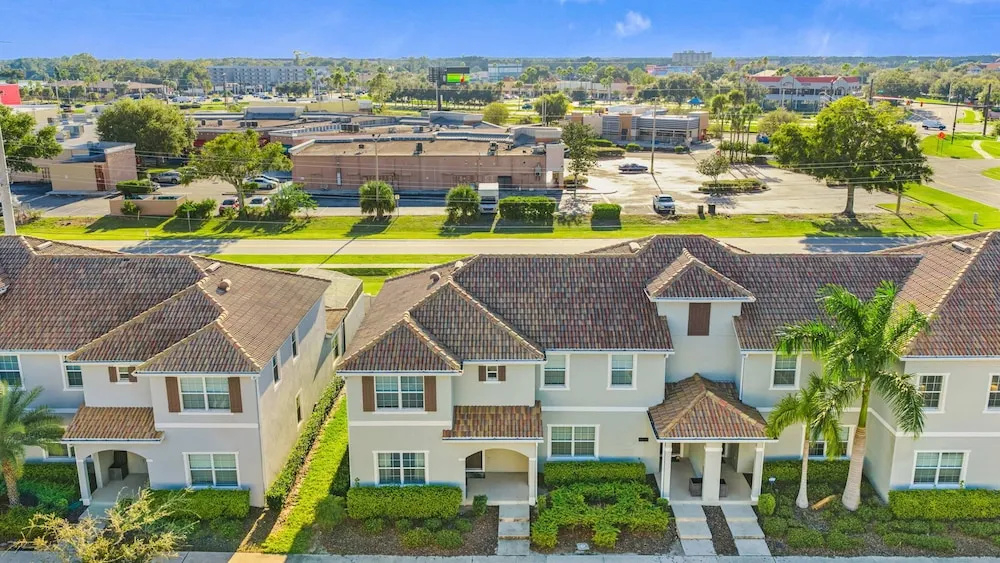 Gorgeous 5Bd w Pool Lazy River Storey Lake 4989