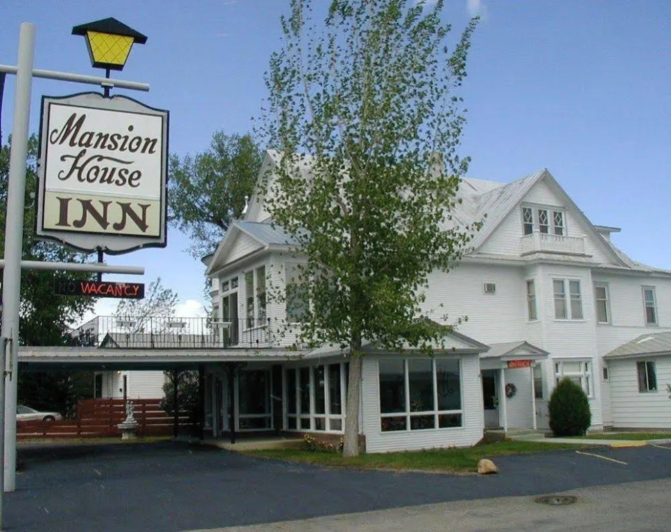 The Mansion Motel
