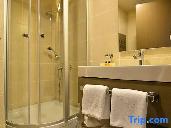 Comfort Double room (full double bed)