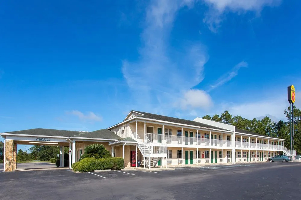 Super 8 Motel - Monticello