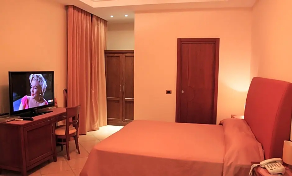 Economy room