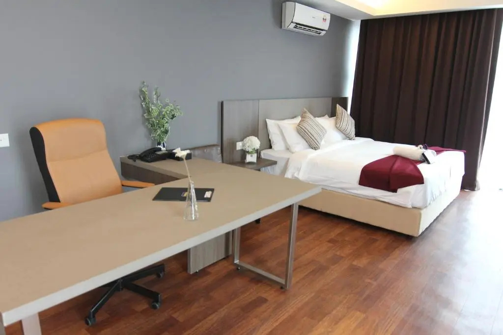 Nexus Business Suite Hotel — 4