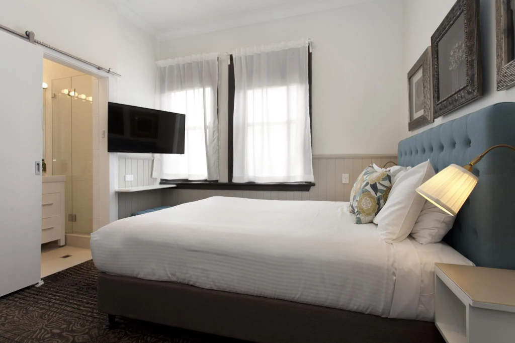 Standard Double room (full double bed)