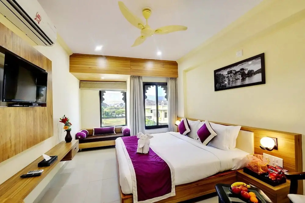 Grand room