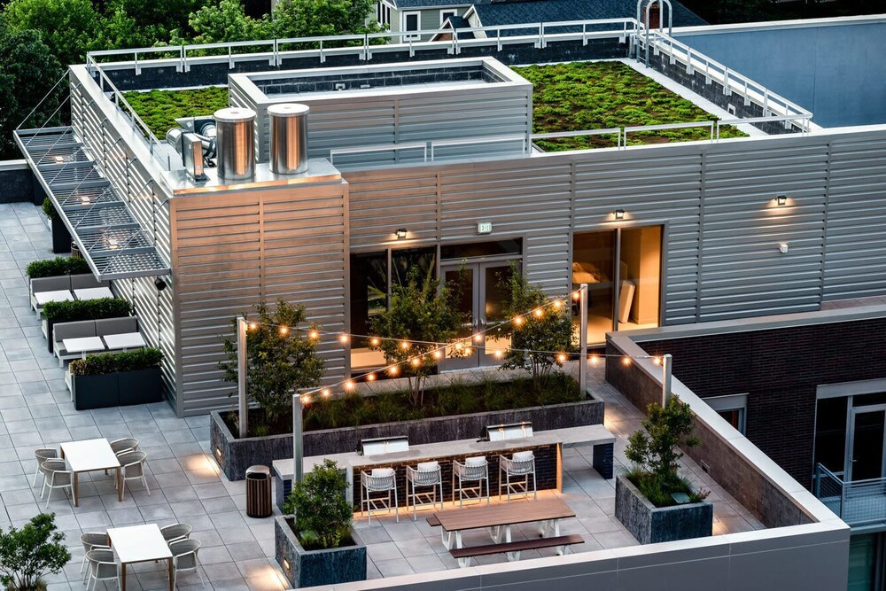 Condo The Earl