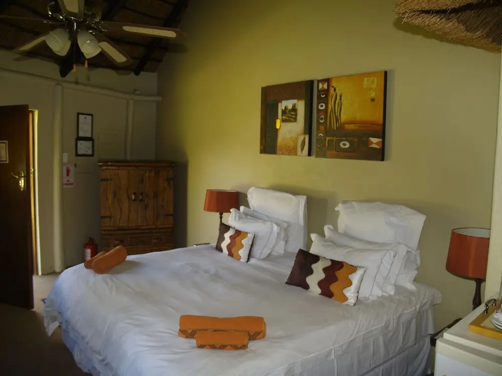 Deluxe Double room (full double bed)