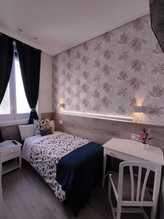 Standard Single room with balcony