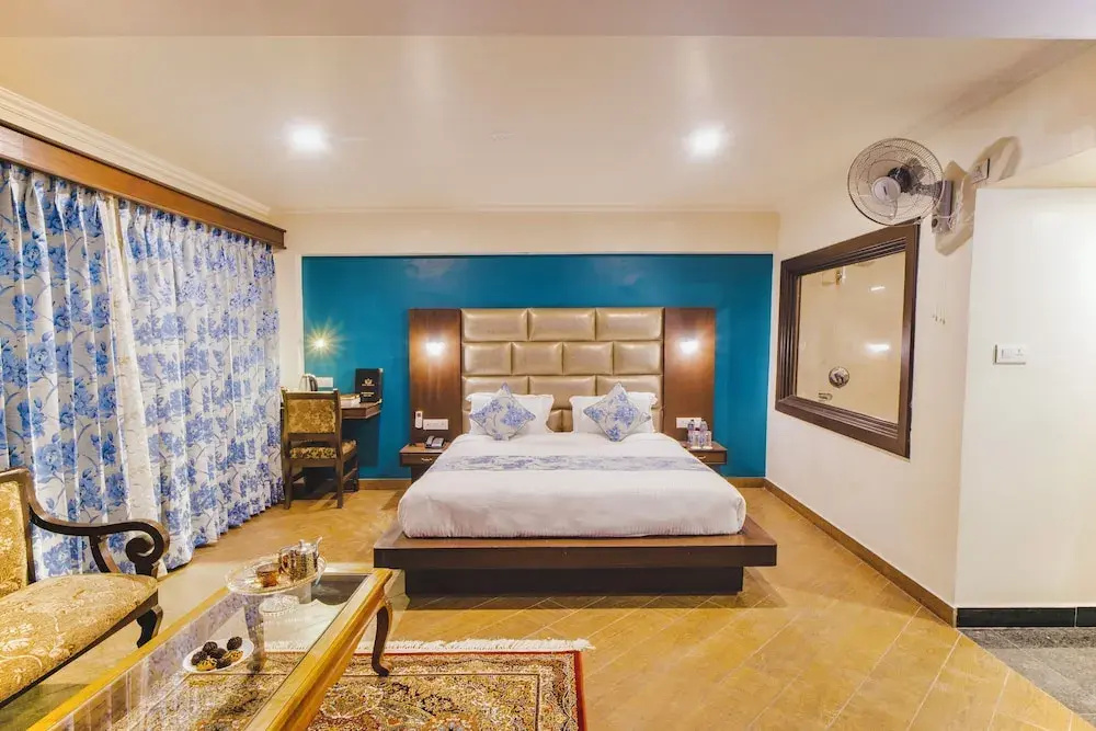 Superior Double room (full double bed)
