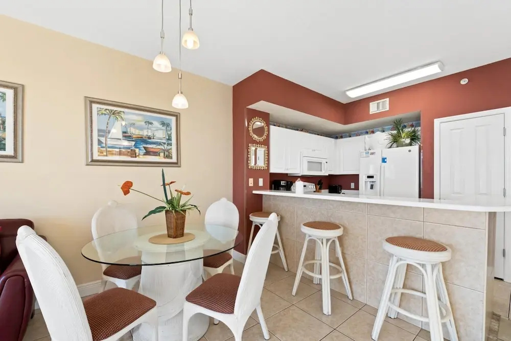 Celadon Beach Resort by Panhandle Getaways - Chambres