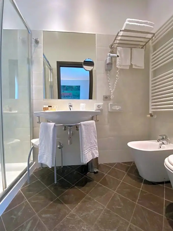 Card International Hotel - Chambres