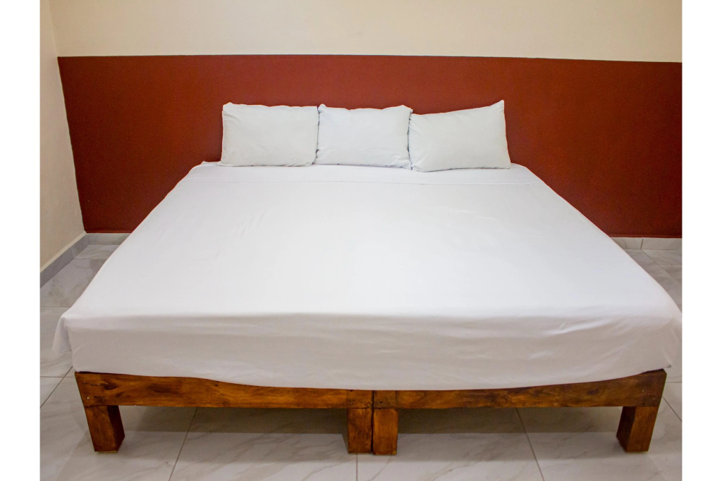 OYO Hotel La Playa — 5