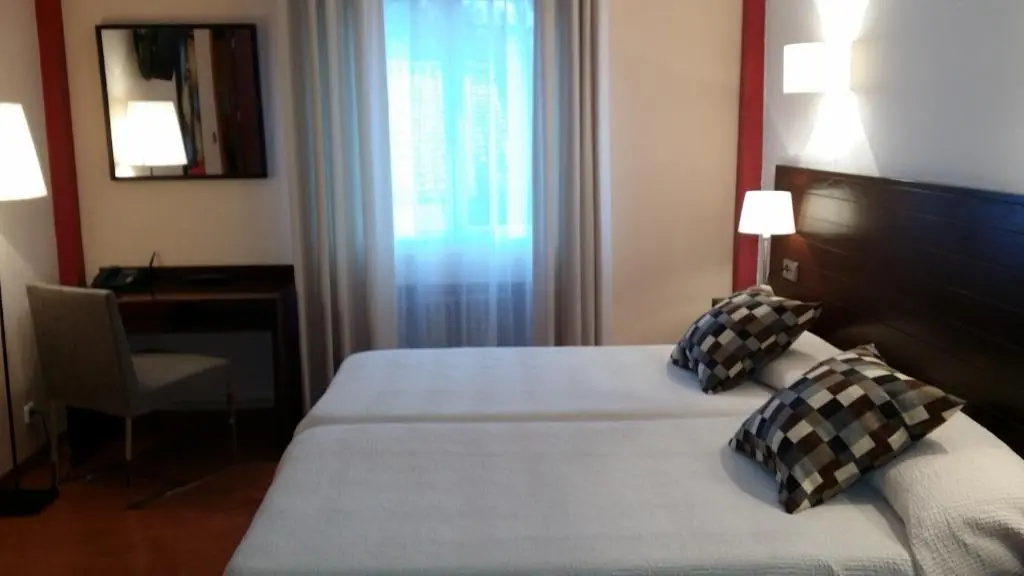 Standard Double room (twin beds)