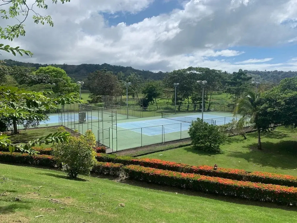Altavista 5D 3 Bdr 2 bth Ocean View Condo