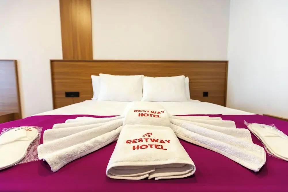 Superior Double room with balcony (full double bed)