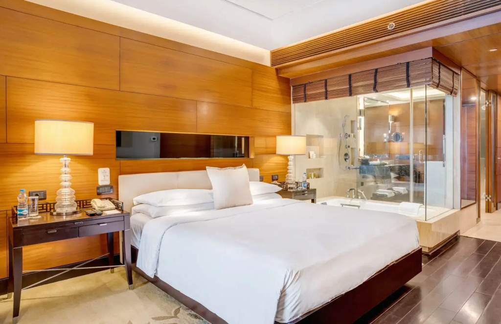 Premier room