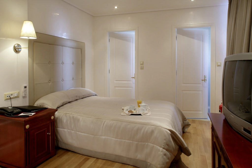 Отель Piraeus Theoxenia Hotel в Пирее