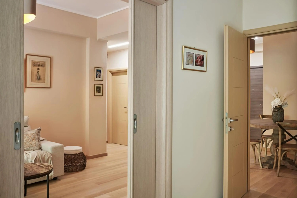 Spirou Merkouri Handcrafted 2BD Home