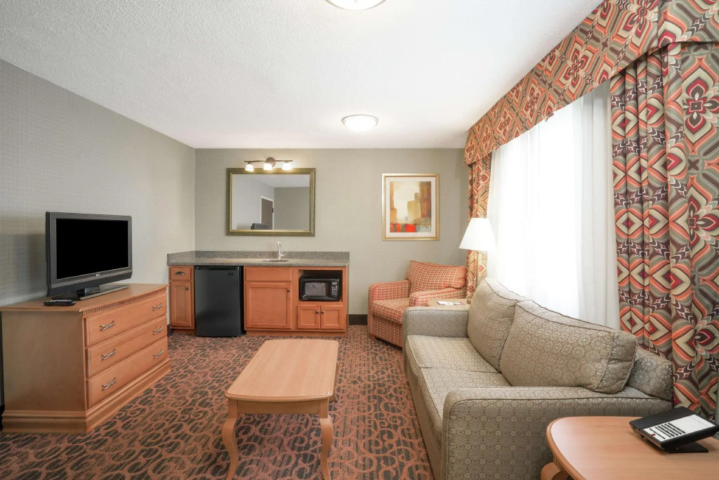 Double Suite (full double bed)