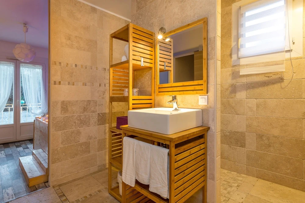 The Originals Boutique, Clair Hôtel, Martigues - Chambres