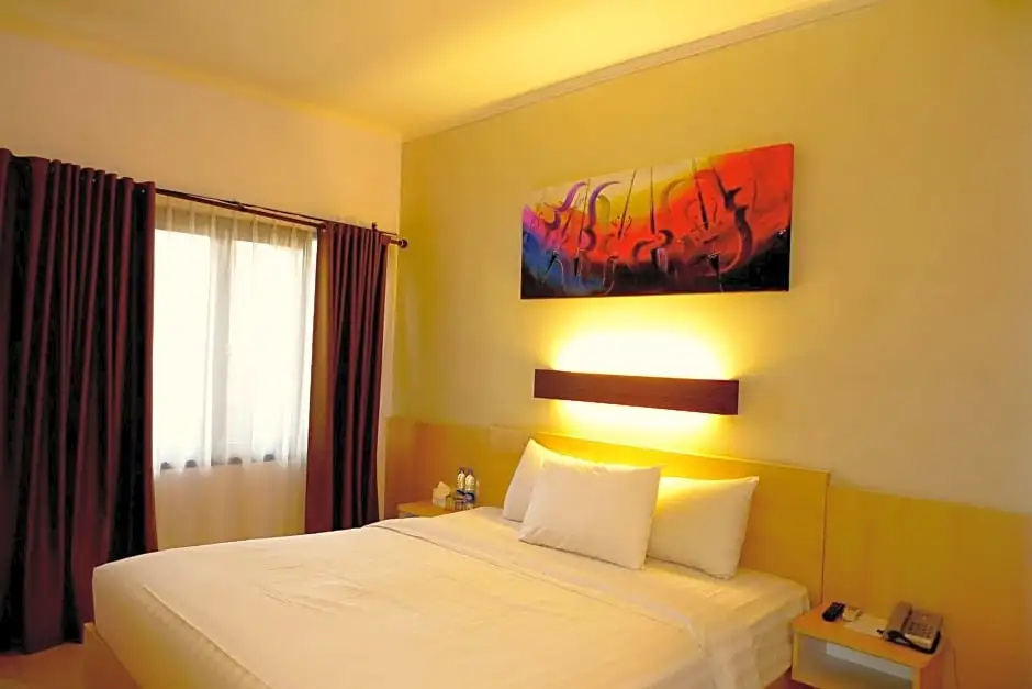 Deluxe Double room (full double bed)