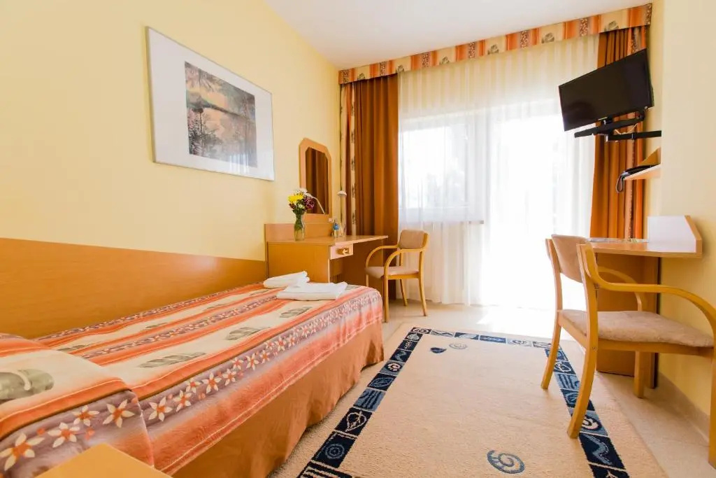 Geovita Jadwisin - Chambres