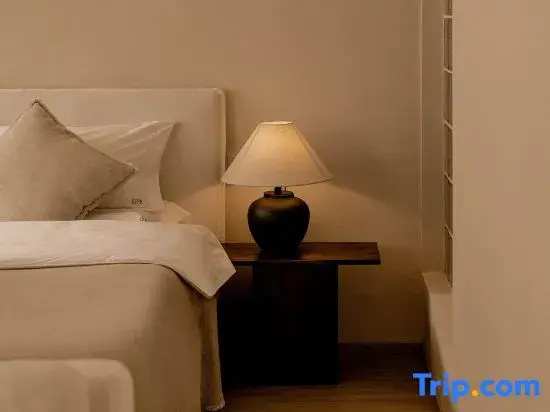 Suite with mountain view