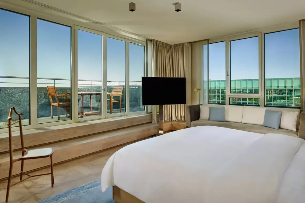 2 Bedrooms Presidential Quadruple Suite