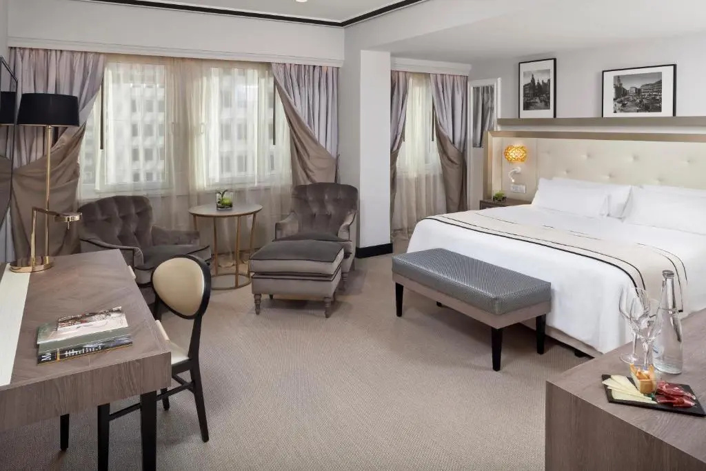 Supreme Double room (full double bed)
