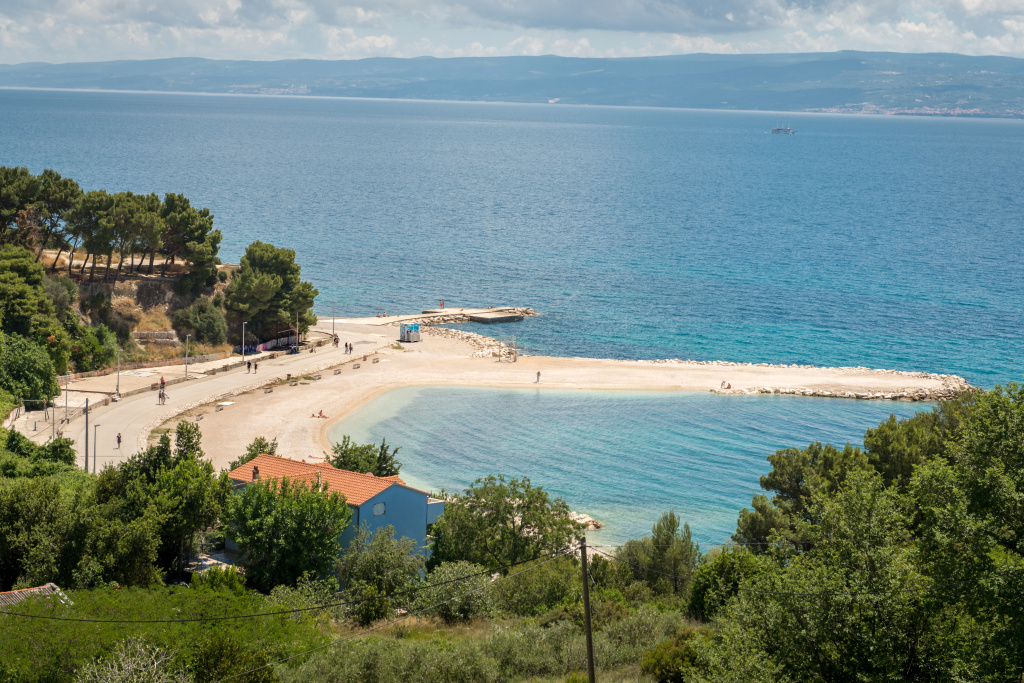 Beach & Waterfront