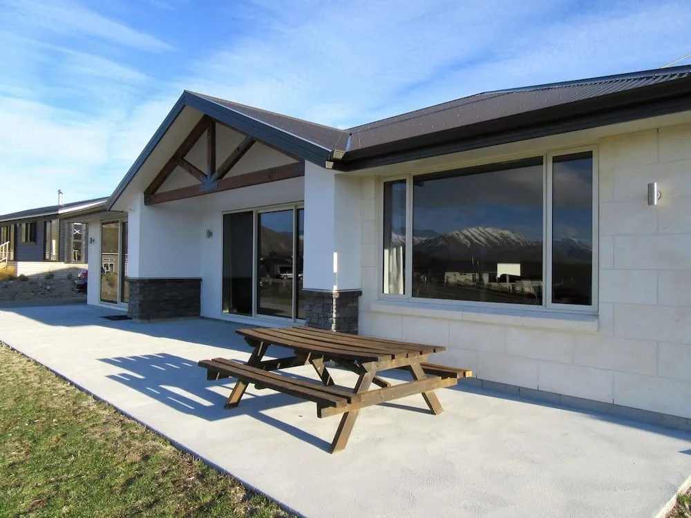 Tesoro Lake View Lodge