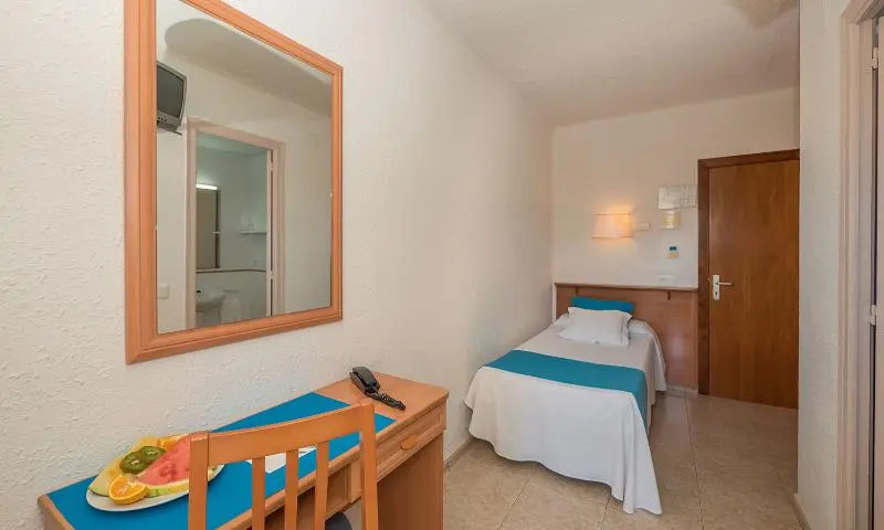 Hotel Checkin Pineda - Chambres