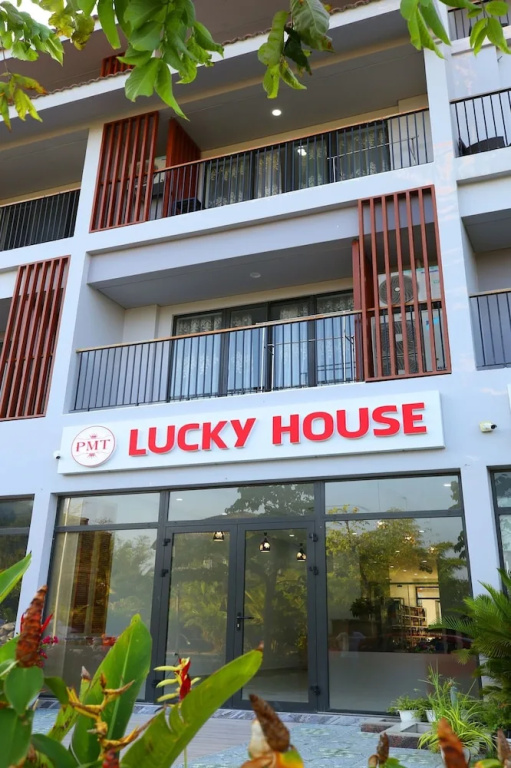 Lucky House