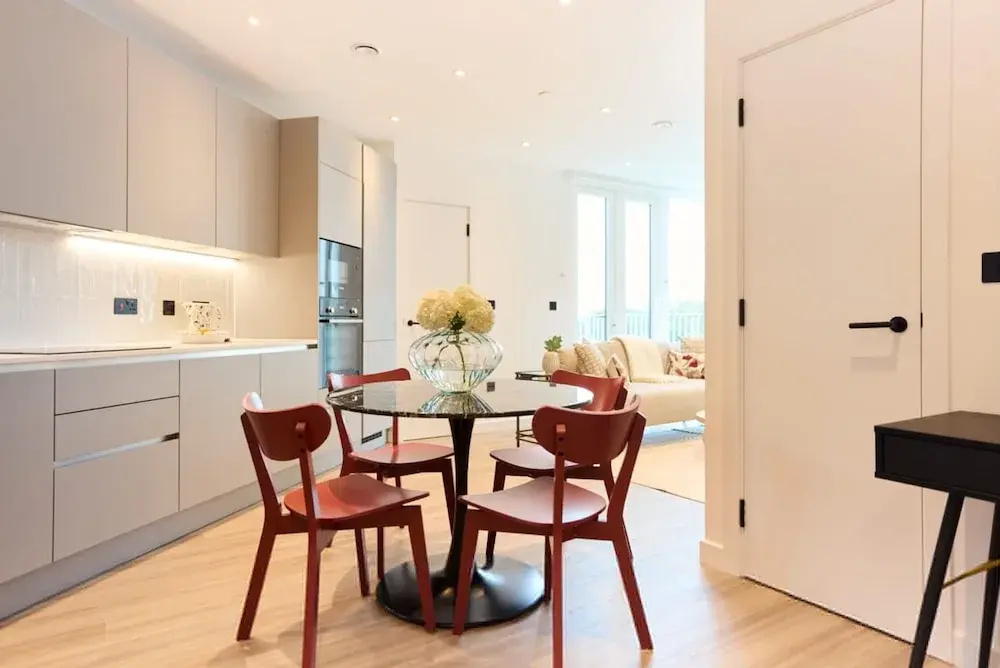 The Tottenham Wonder - Pleasing 2bdr Flat With Balcony