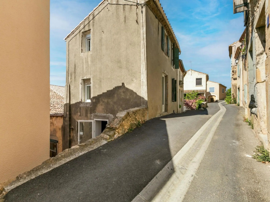 Comfortable Holiday Home in Montouliers near Bize Minervois