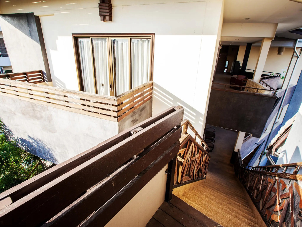 Balcony & Terrace