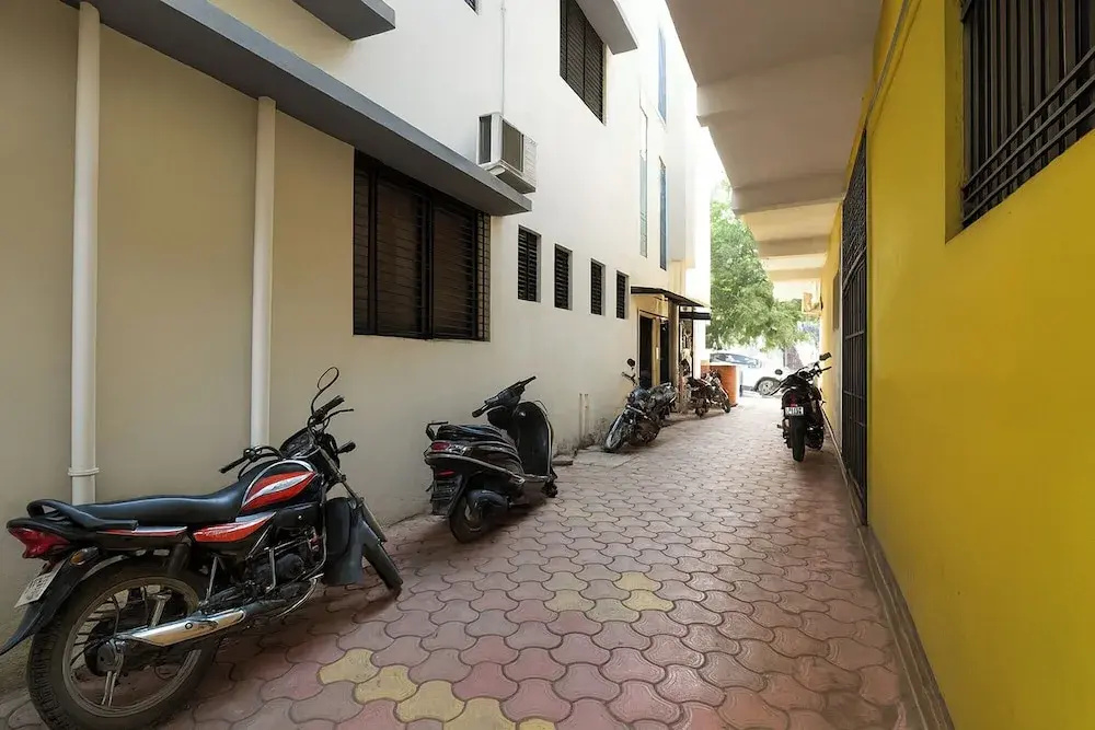 Fabhotel Ramraj Inn