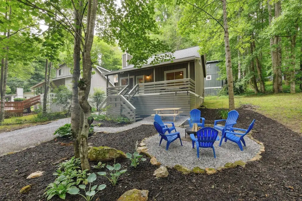 Maggie Valley Mtn Escape w/ Fire Pit & Deck