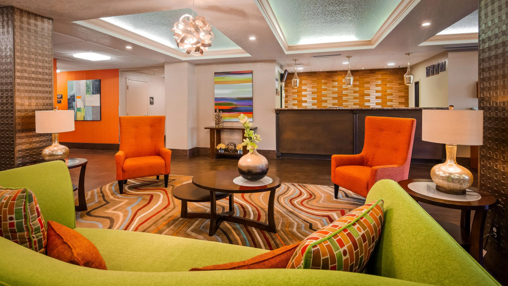Lobby & Reception