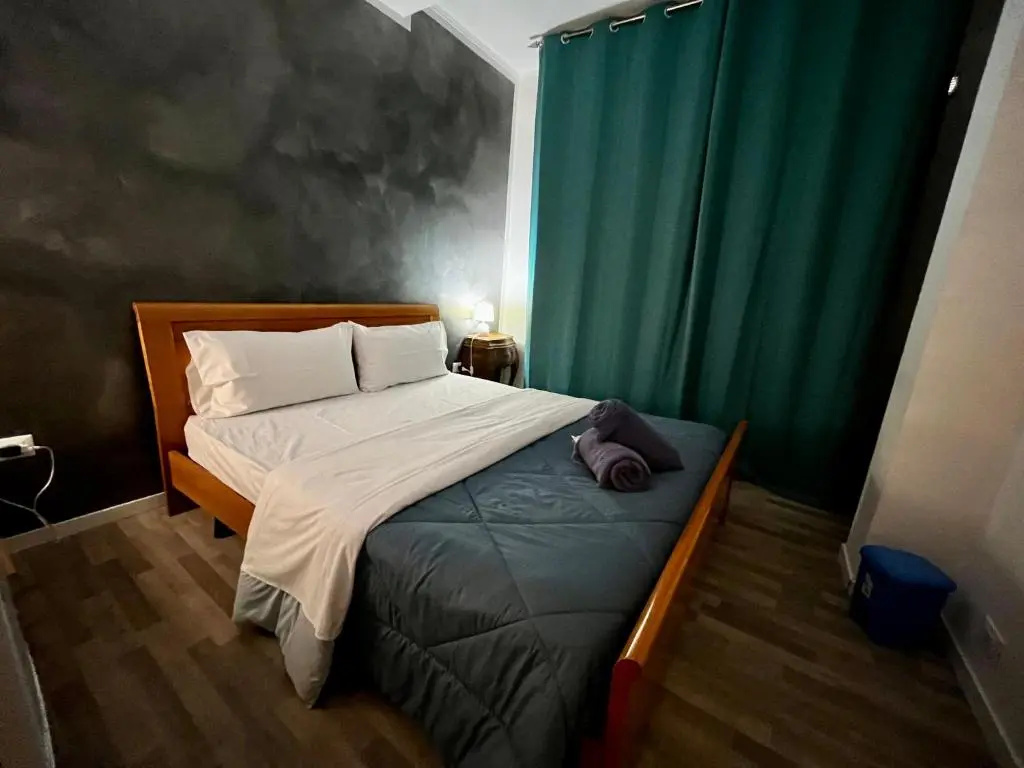 Economy room