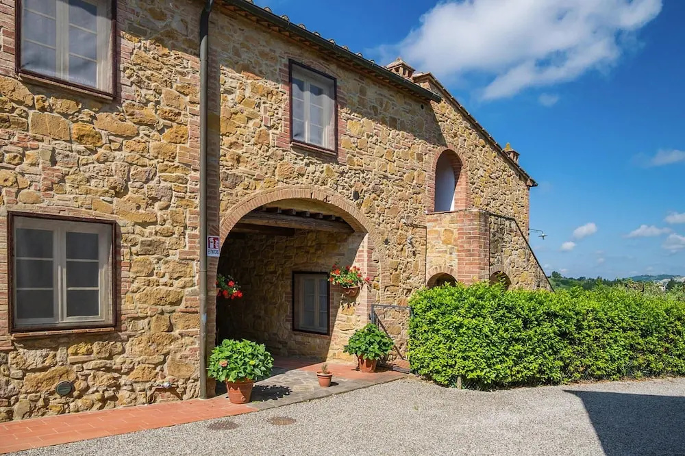 Borgo Collelungo, Apartments in Montaione