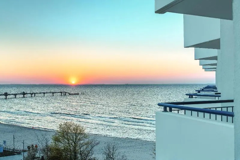 Beach & Waterfront