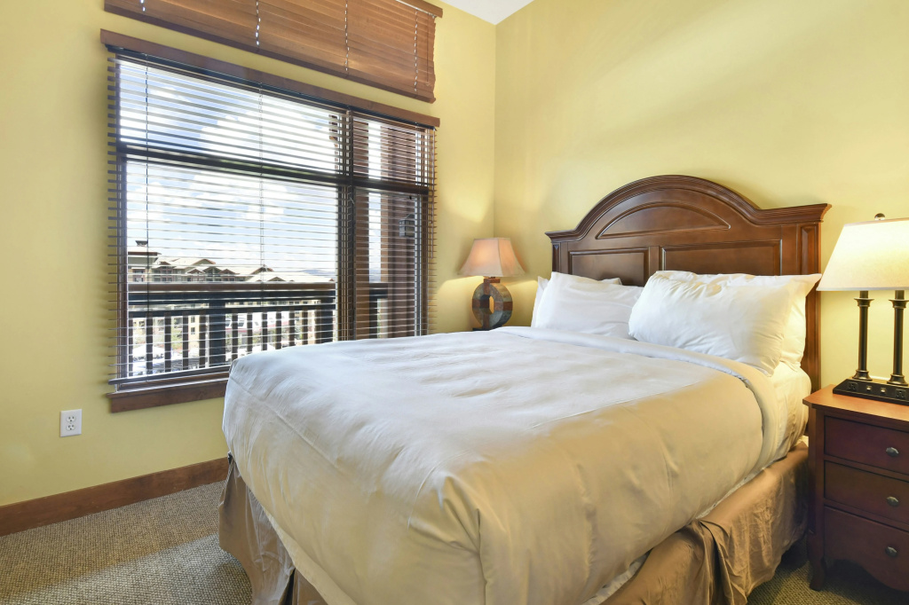 Sundial Lodge — 3