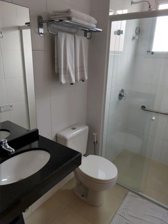 標準三人房，單人床