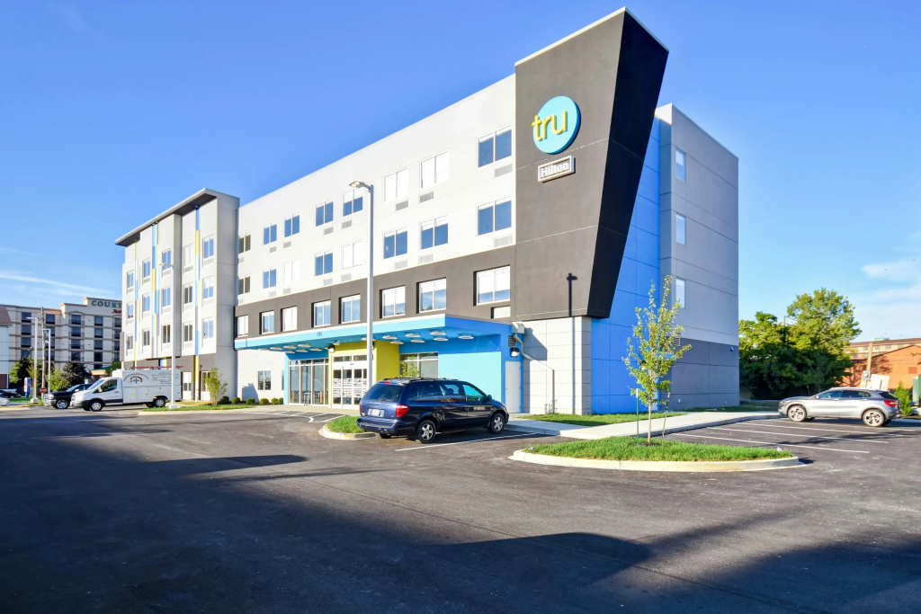 Tru by Hilton Louisville Airport