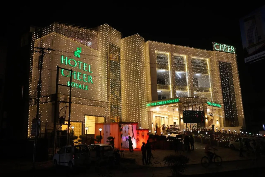 Hotel Cheer Royale