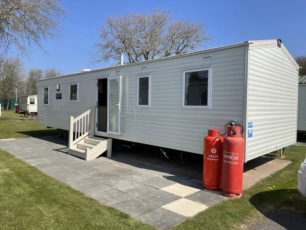 Beautiful 3-bed Caravan Situated on Lakeland Haven
